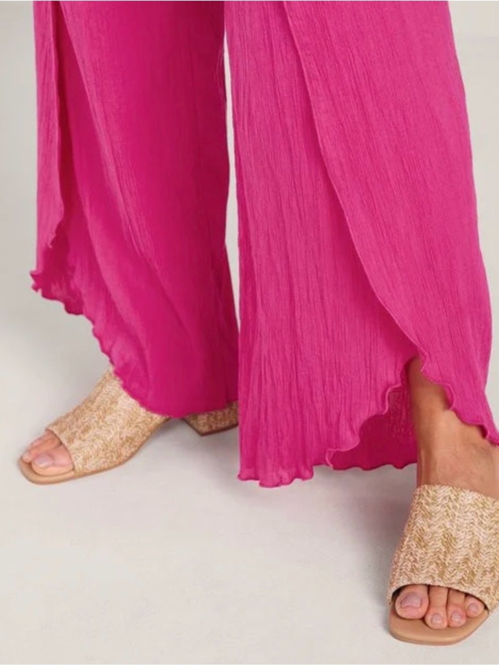 NIP soft Surroundings tulip hem wide leg crinkle Pants in very berry, Size PM